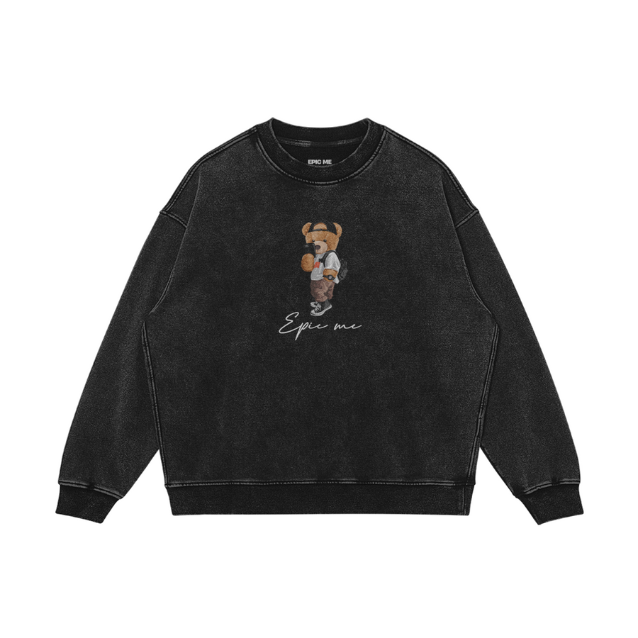 Detalle del estampado central con oso y logo Epic Me